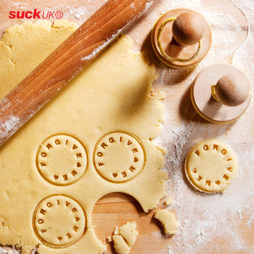 SUCK UK 프로그래밍 가능 편집하다 알파벳 쿠키 몰드 타입 빵 굽기 베이킹 귀여운 모형 DIY 빵 굽기 베이킹 소형 카툰 모형 가정용