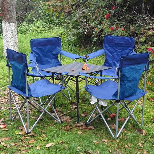 간편한조립 집 밖의 휴대용 접이식 테이블 의자 바베큐 자동차 여행 투어 차박용 캠핑 테이블과 의자 패키지 테이블 의자 4 개 세트