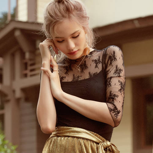 Jueqiu 시폰 레이스 짧은 쇼트 상의 여름 레트로 망사 자수 이너 반소매 슬림핏 분위기 레이스 셔츠 여성용