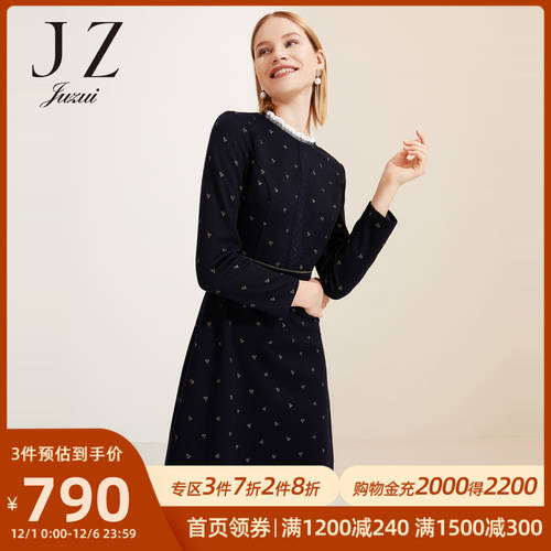 JUZUI/ 지우 지 공식 플래그십스토어  겨울철 신제품 신상 플리스 소재 밴딩 분위기 자수 중간 길이 여성 드레스