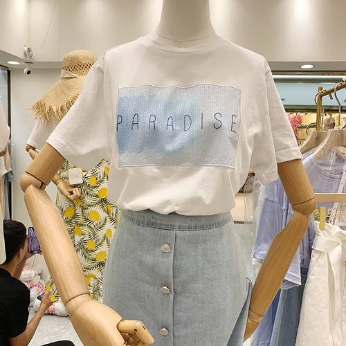  써머 여름용 NEW 한국어 버전 중공업 자수 글리터 루즈핏 라운드 넥 반팔 티셔츠 T셔츠 여성용 요즘핫한 cec 상의