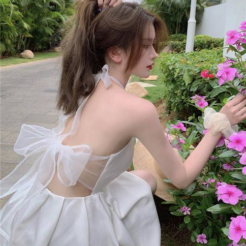 프렌치 분위기 섹시한 순수한 욕망 바람 목걸이형 등이없는 리본 일자 어깨 흰색 컬러 뷔스티에 원피스 선 드레스 Zixian 여성 여름