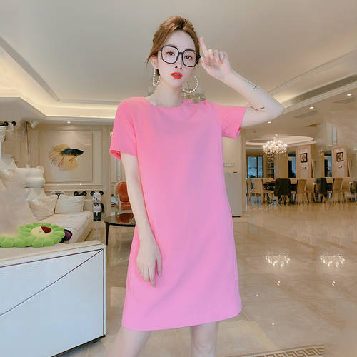  초 여름 신상 패션 트렌드 핑크색  스타일 짧은 소매 길이 일주 칼라 티셔츠 T셔츠 여성용 루즈핏 의 위에 바닥 셔츠